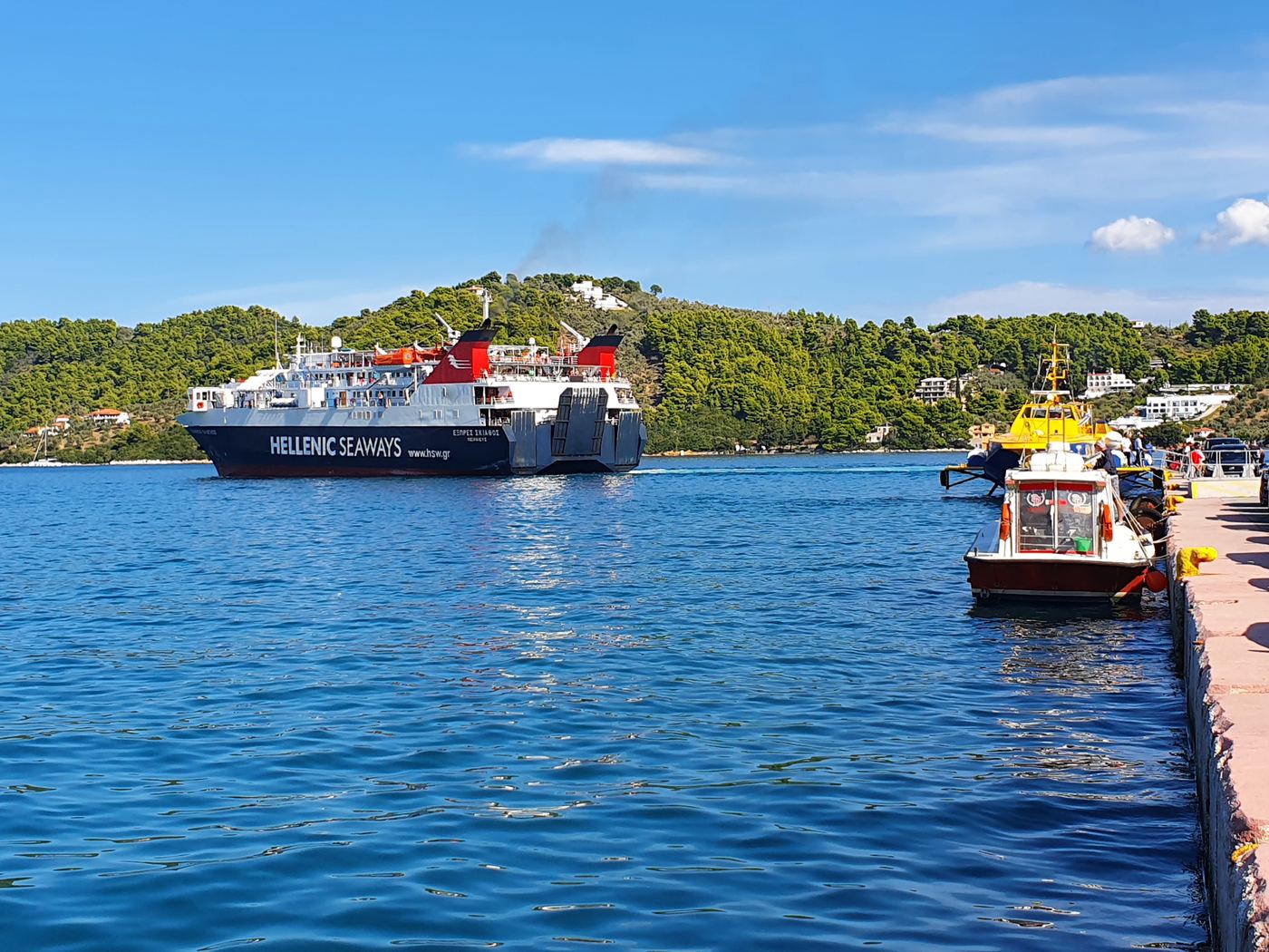 Glossa ferry port
