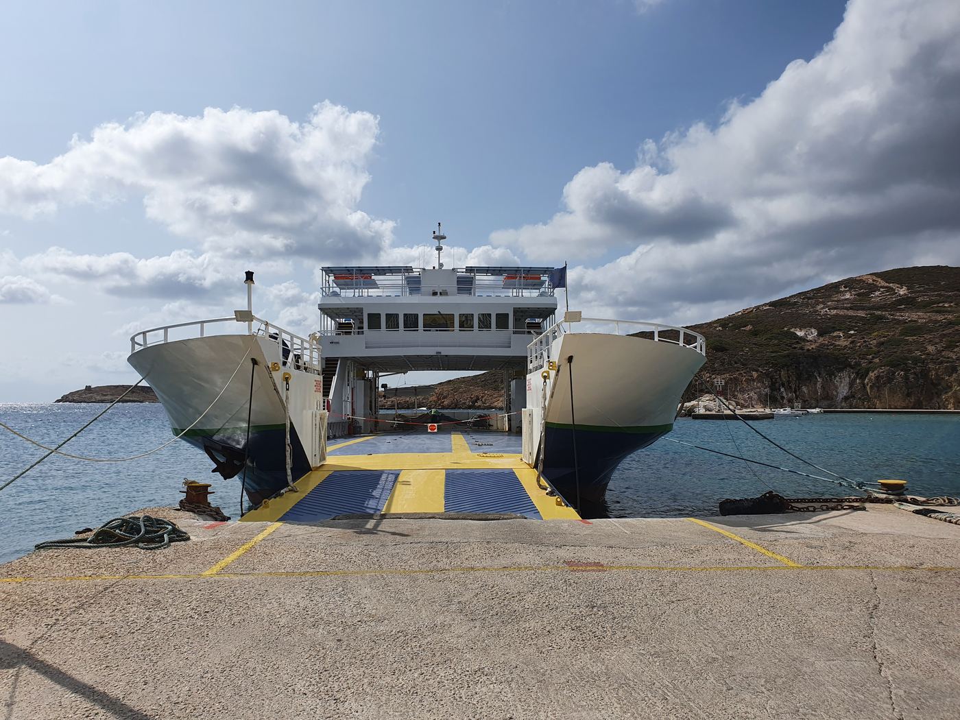 Kimolos ferry port