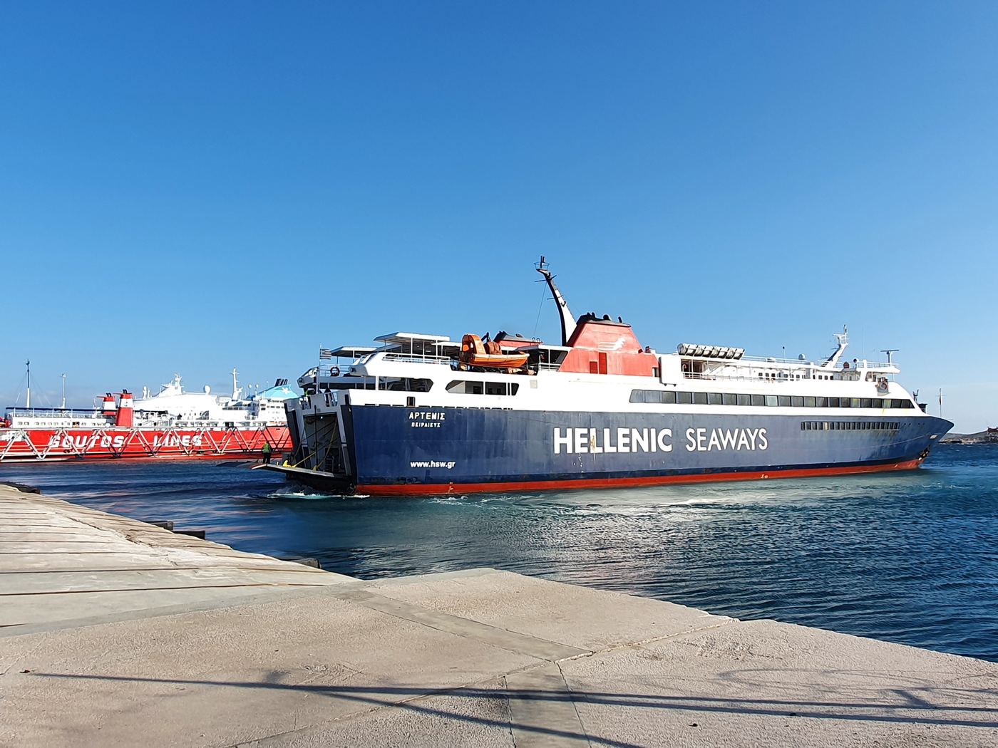 Lavrio ferry port