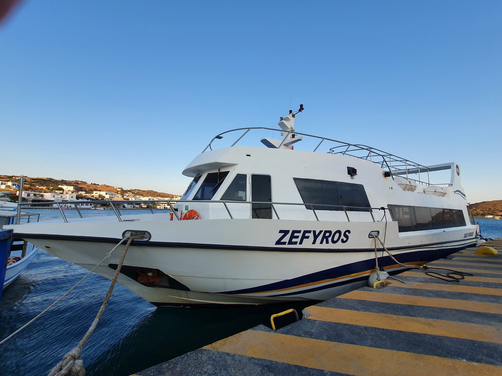 Zefyros, the conventional ferry operated by M Lines (formerly Mantoudi Lines), carrying up to 160 passengers.
